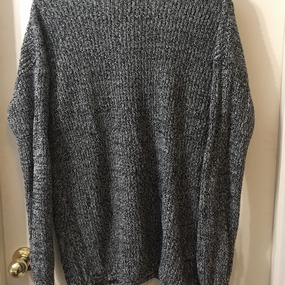 Vince Camuto sweater - Picture 4 of 4